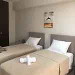 Stella Luxury アパート カラソス